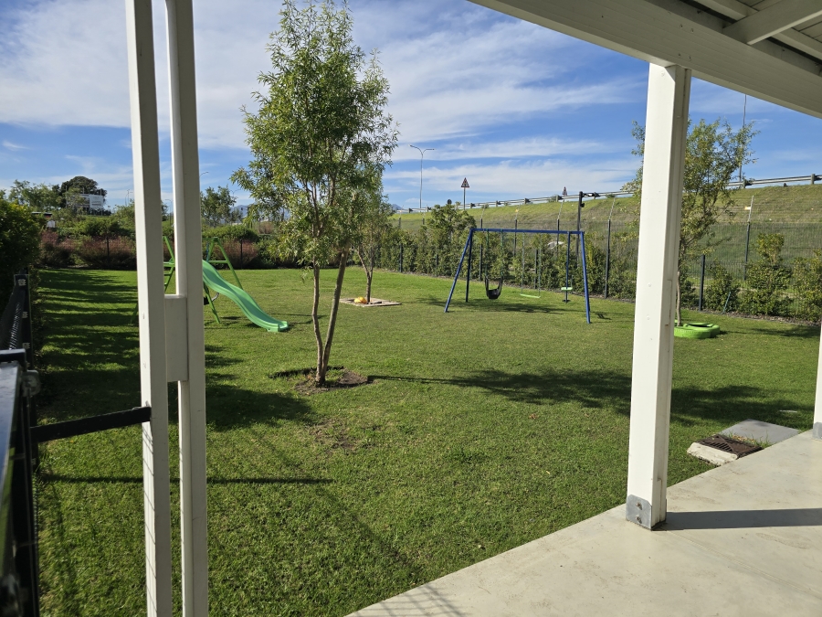 3 Bedroom Property for Sale in Aan de Wijnlanden Western Cape